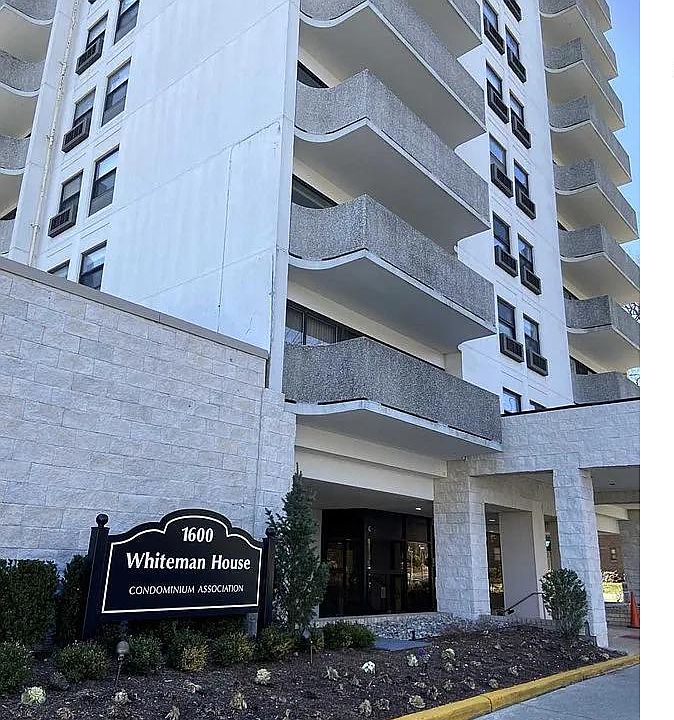 1st image of 1600 Center Ave APT 4E