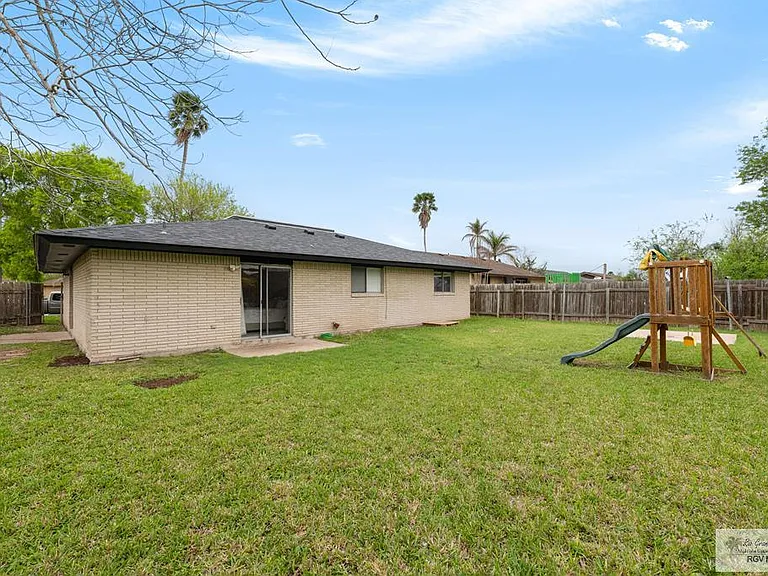844 Jenny Cir — Photo 19