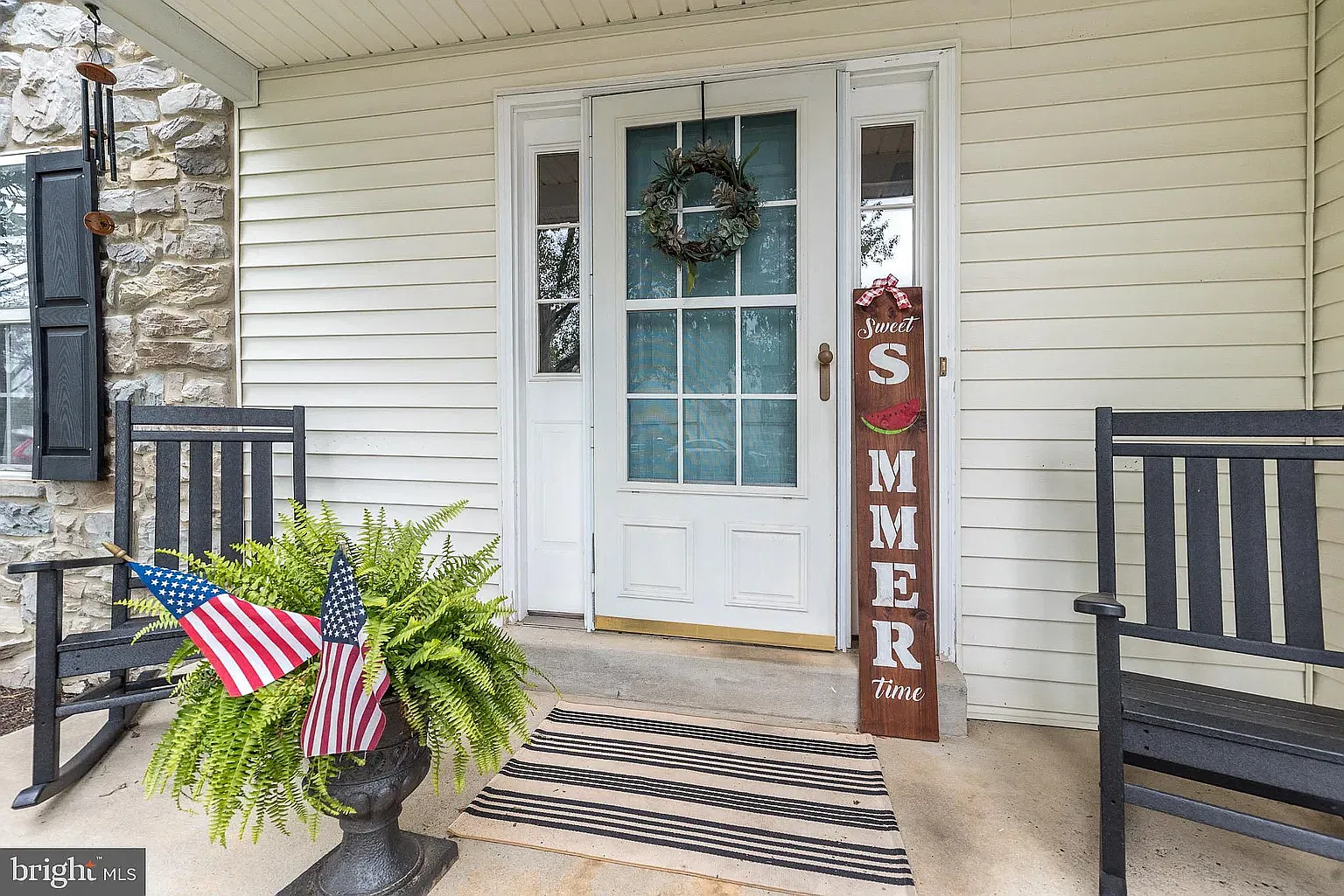 3 bed, 2542 sqft, $4,300 — Photo 2