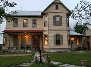 1 Bednar Ln, La Grange, TX 78945