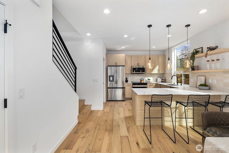 5th image of 520 N 102nd Street