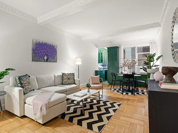 60 Gramercy Park N APT 2J, New York, NY 10010