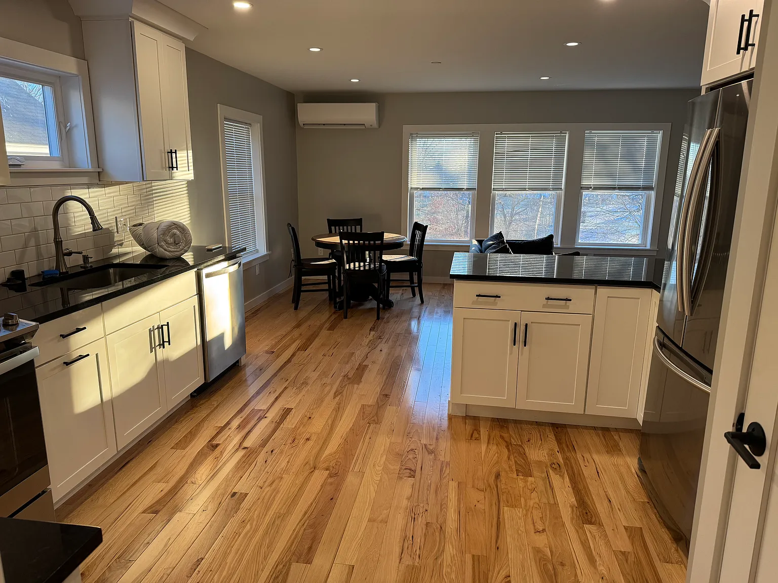 274 Concord St W — Photo 2