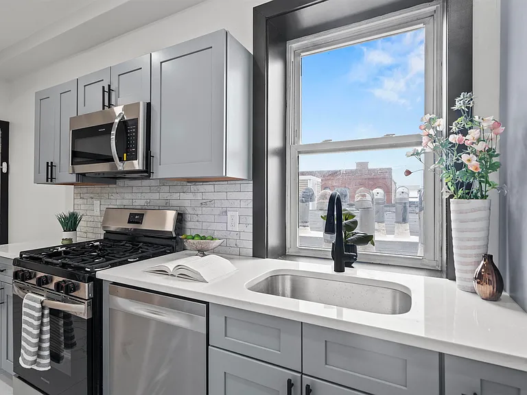 391 Central Ave #5 — Photo 8