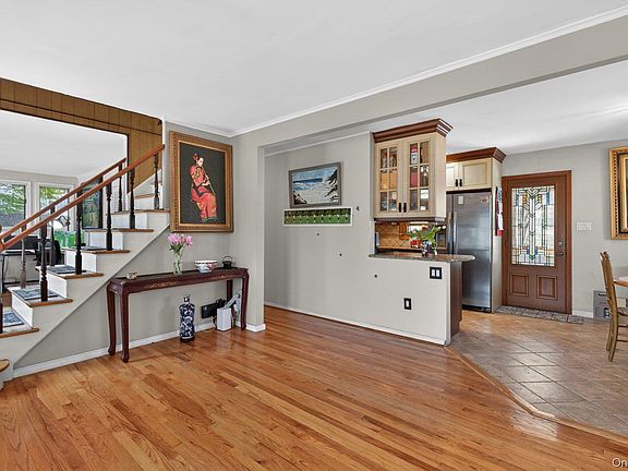 2nd image of 2021 Lincoln Avenue