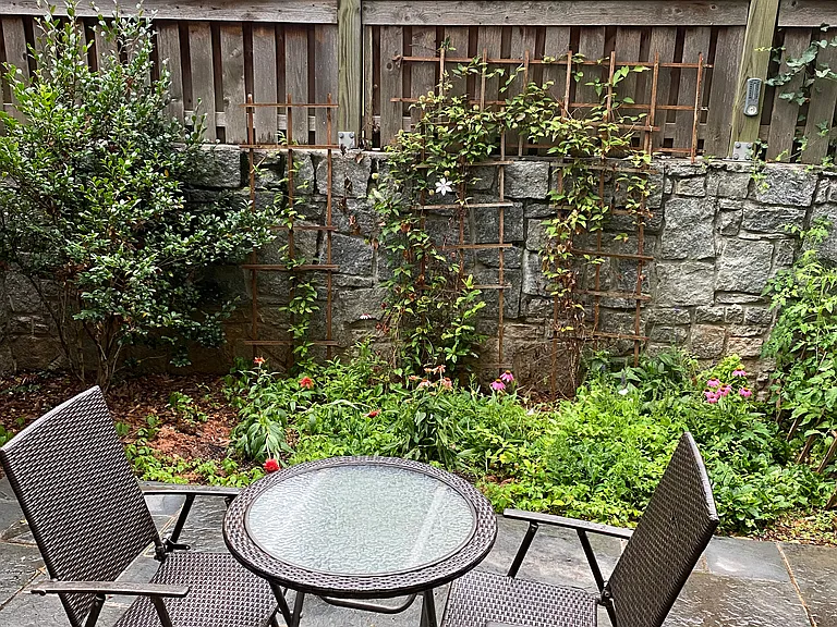 780 Clemont Dr NE — Photo 8
