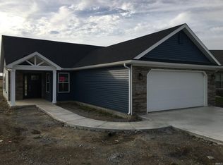 1002 Fuzzys Cir, Decatur, IN 46733