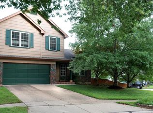 2 Carriage Creek Ct, Ballwin, MO 63021