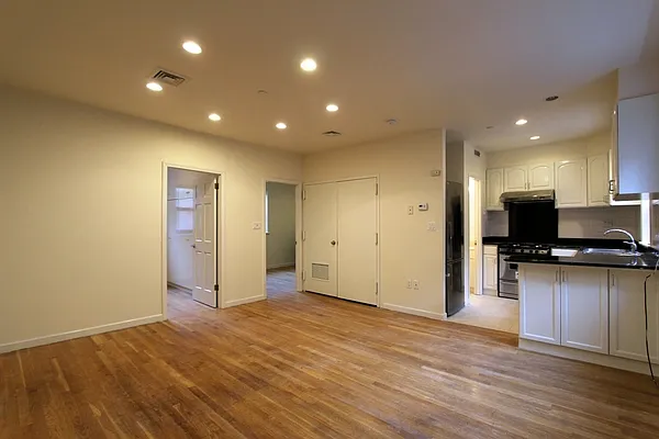 Rented by Bouwerie Lane Group | media 18