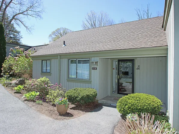 699 Heritage Village #B, Southbury, CT 06488