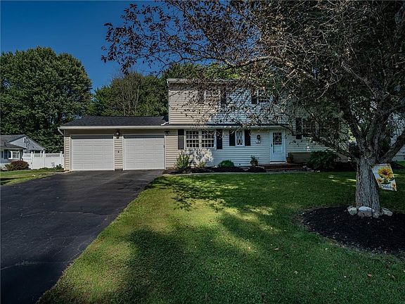 2nd image of 74 Parkridge Dr