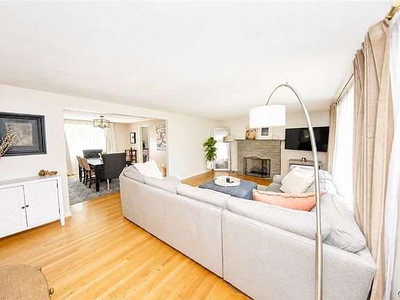 5th image of 1330 Meadowbrook Dr