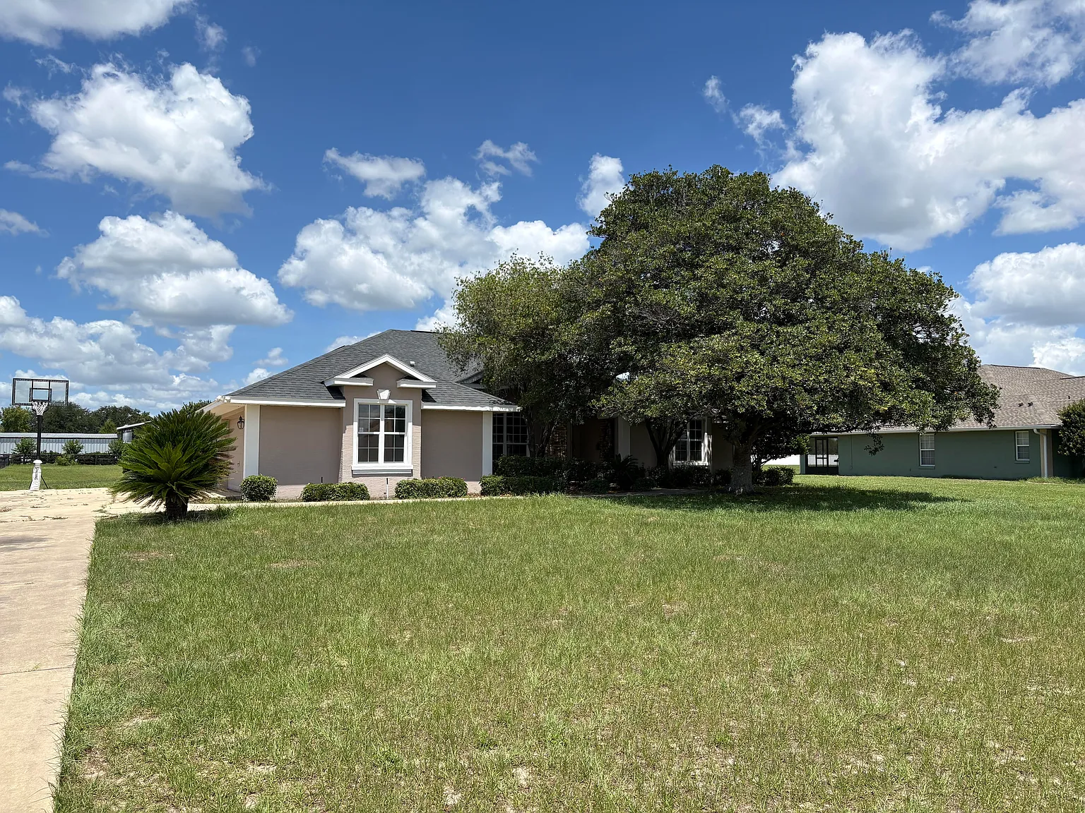 4 bed, 3.0 bath, 2432 sqft, $2,500 — Photo 1