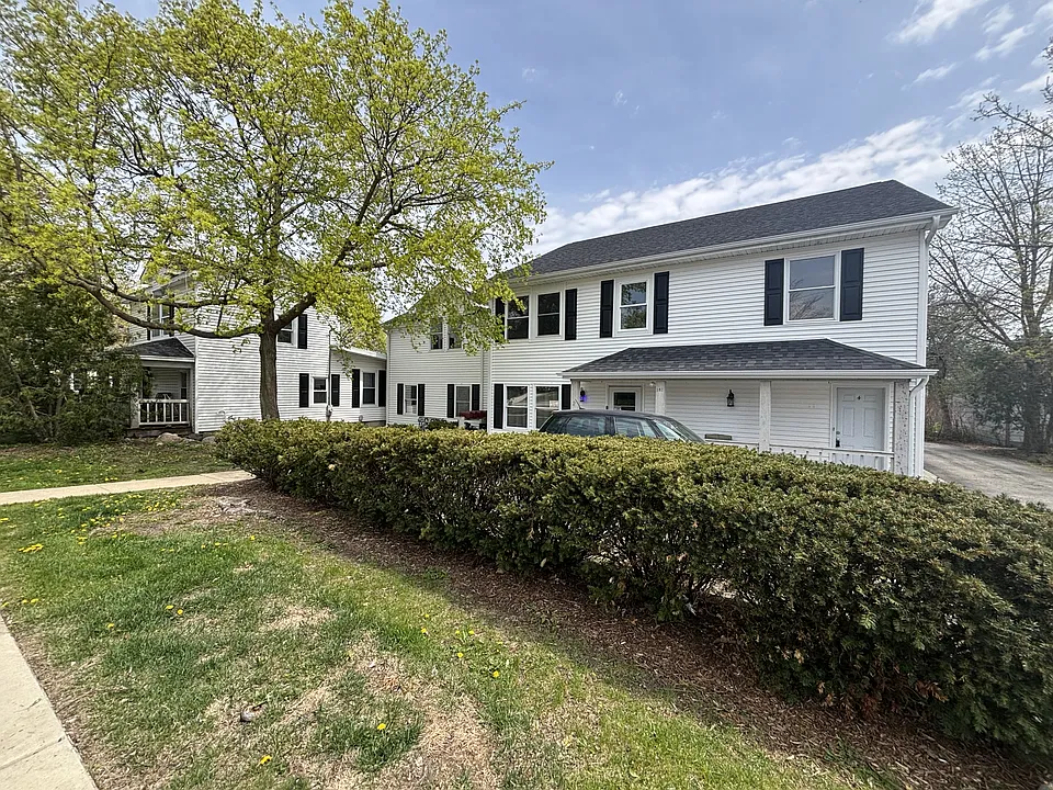181 N Main St #4