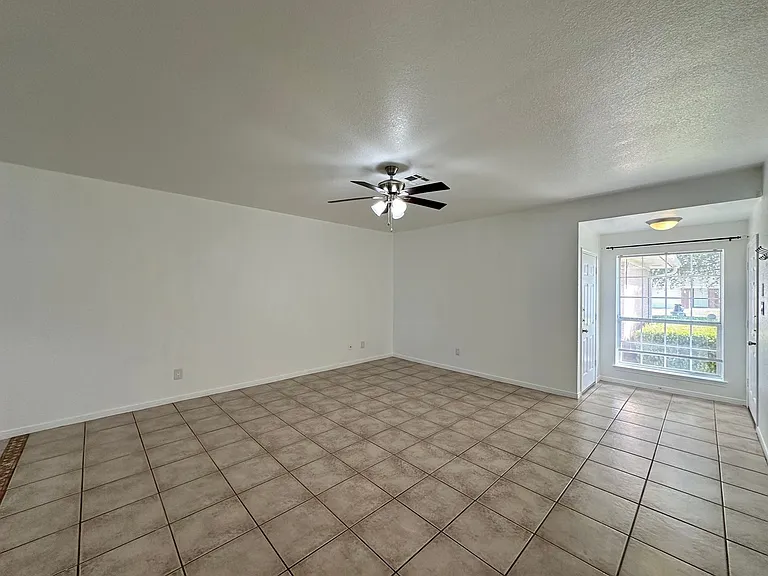 2703 Edgefield St — Photo 6