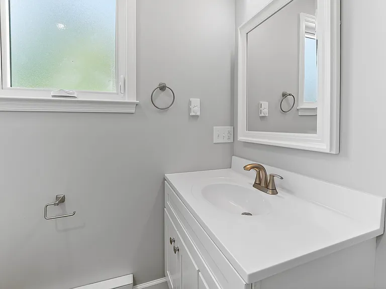 425 E Maple St #2 — Photo 11