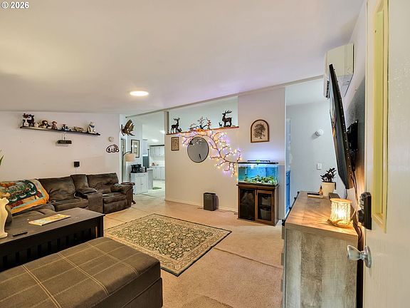 4th image of 42043 Forest Court Ln