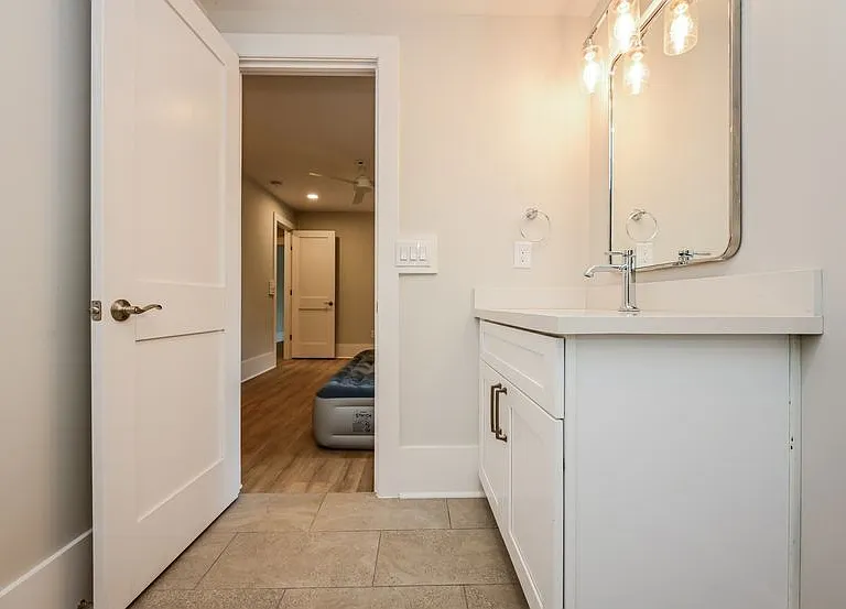616 Linwood Ave NE #C — Photo 13
