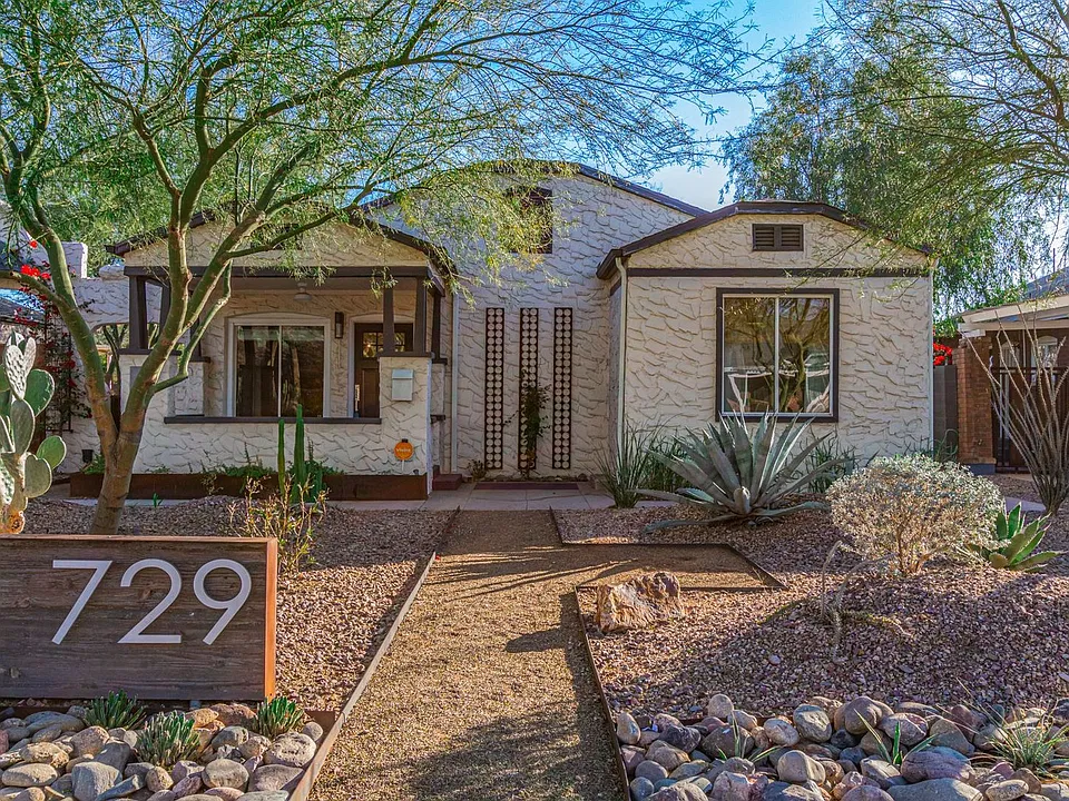 729-735 E Coronado Rd