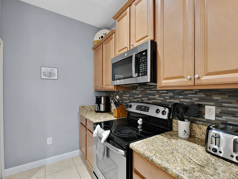 Candy Palm Rd — Photo 12