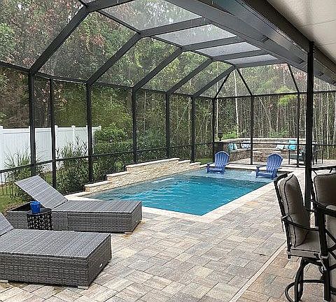 2nd image of 1426 W Chinaberry Ct