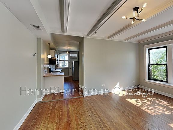 4th image of 4725 S Forrestville Ave #2