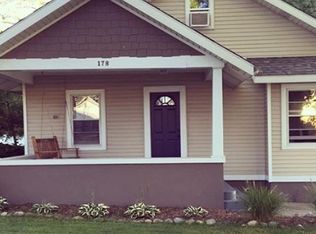 178 E Division St, Rockford, MI 49341