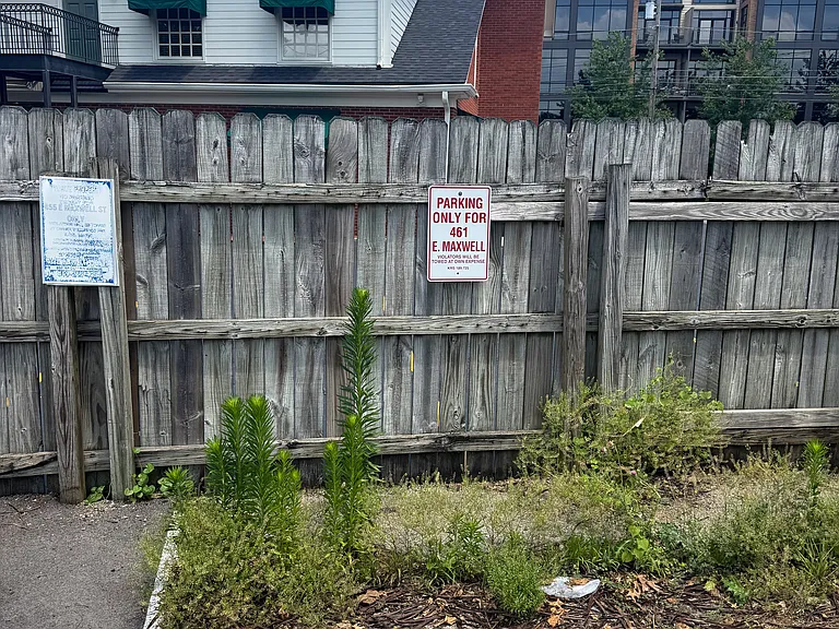 461 E Maxwell St — Photo 26