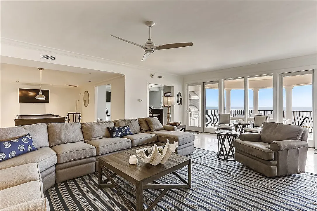 3 bed, 3230 sqft, $10,000 — Photo 3