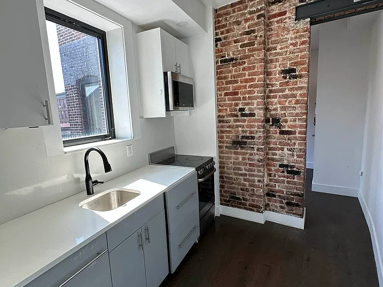49 Prince St #25 — Photo 8