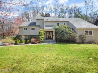 153 Blackberry Dr, Stamford, CT 06903