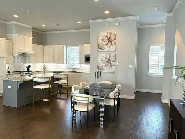 10926 Brookeshire Chase Ln, Houston, TX 77043
