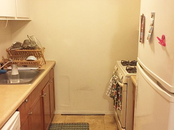 3rd image of 234 Columbia St APT 2