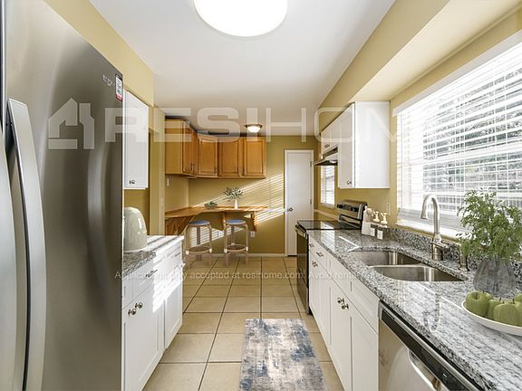 3rd image of 6217 Doe Cir W