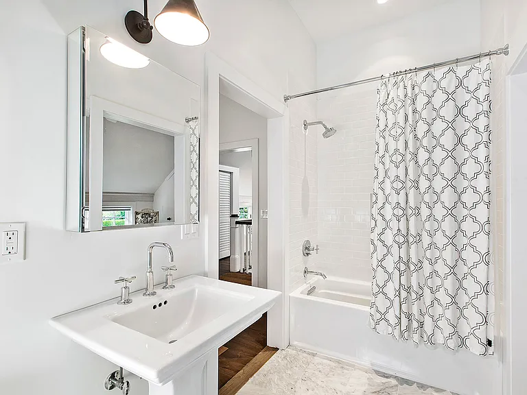 4 Lee Ln — Photo 10