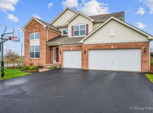114 Abbott Ct, Bartlett, IL
