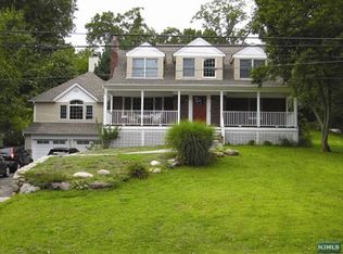 62 3rd St, Park Ridge, NJ 07656