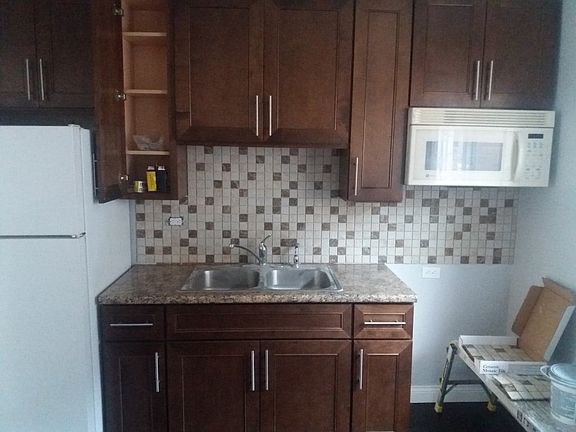 3rd image of 7212 Park Ave