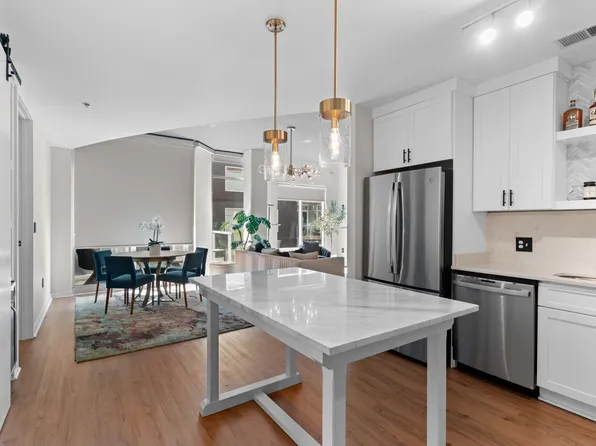 600 12th Ave S APT 706, Nashville, TN 37203