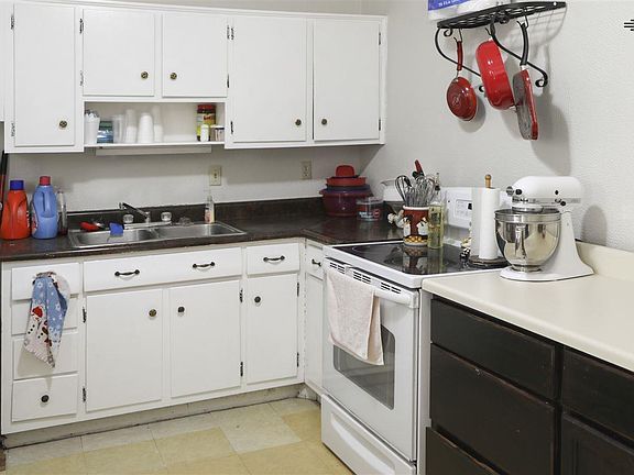 5th image of 1837 N Penasco Dr