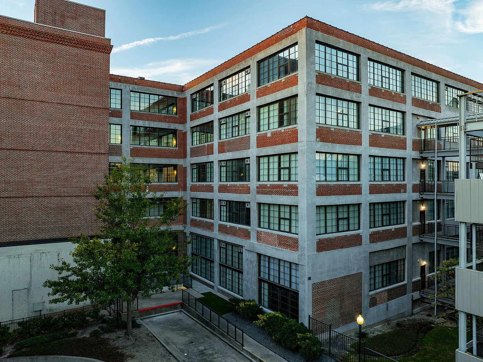 East End Lofts — Photo 2