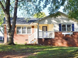 314 Meadowbrook Dr, Burlington, NC 27215