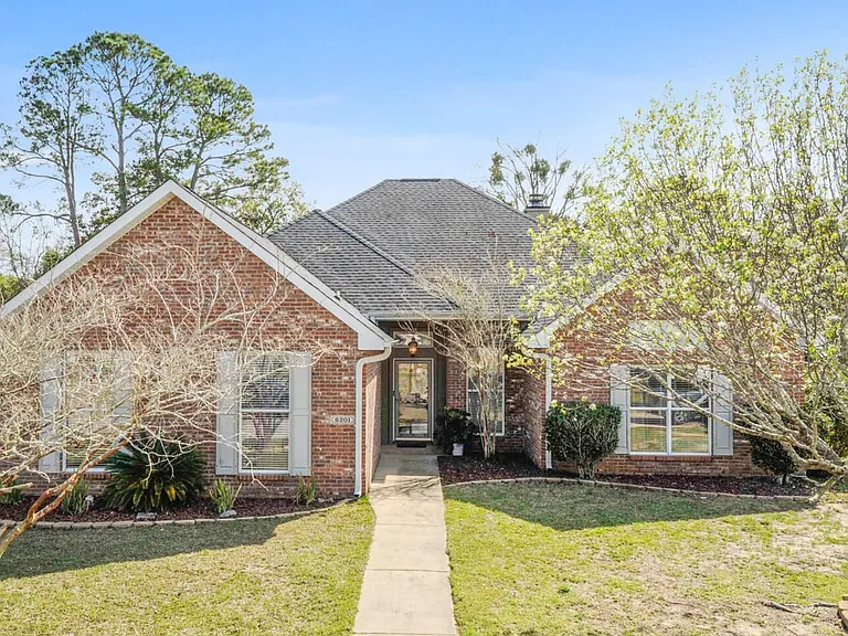 6201 Amherst Dr — Photo 1