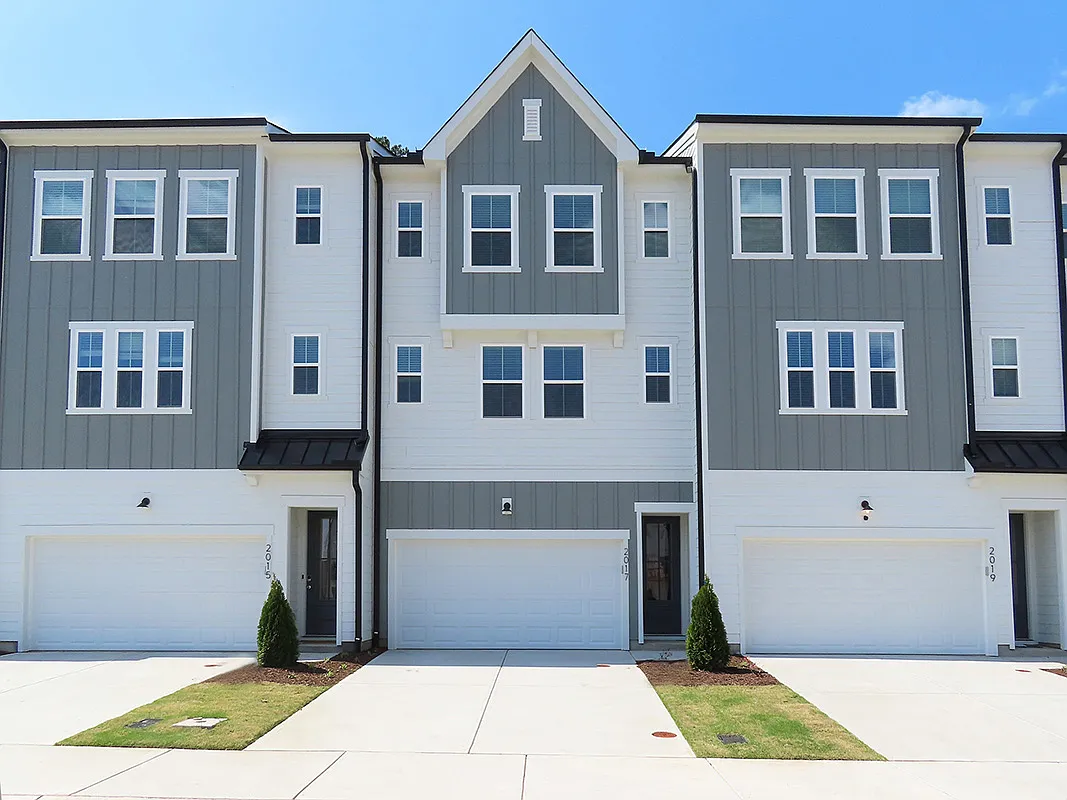 Photo 1 of 21 - 2017 Trident Maple Ln - Chapel Hill, NC Primary Photo - 2017 Trident Maple Ln
