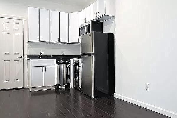 1st image of 437 W 46th St #2EW