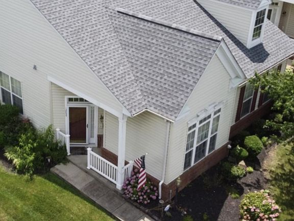 3rd image of 12835 Dunbarton Dr
