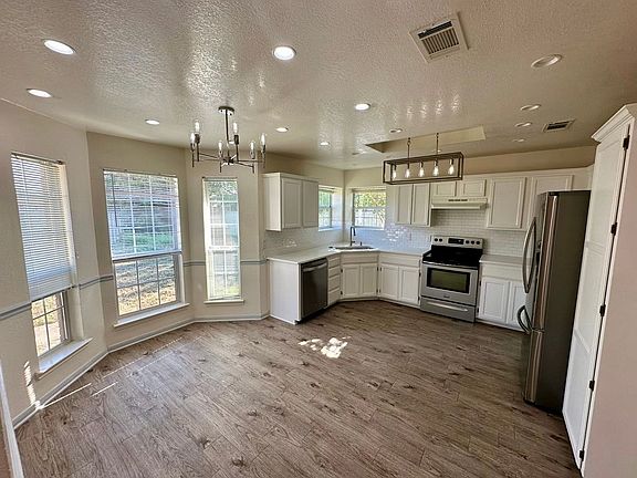 4th image of 1509 Denise Dr