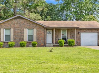 923 Dominion Dr, Clarksville, TN 37042