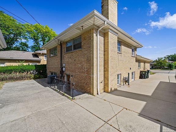 4th image of 7070 N Crawford Ave