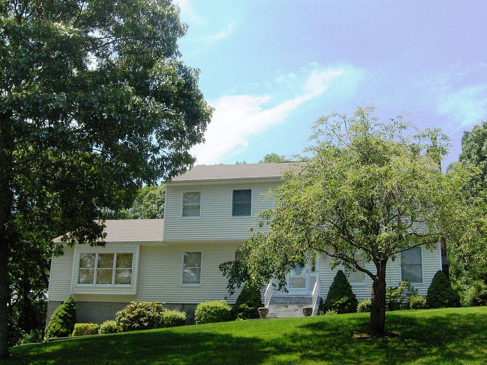 1st image of 49 Josephine Dr